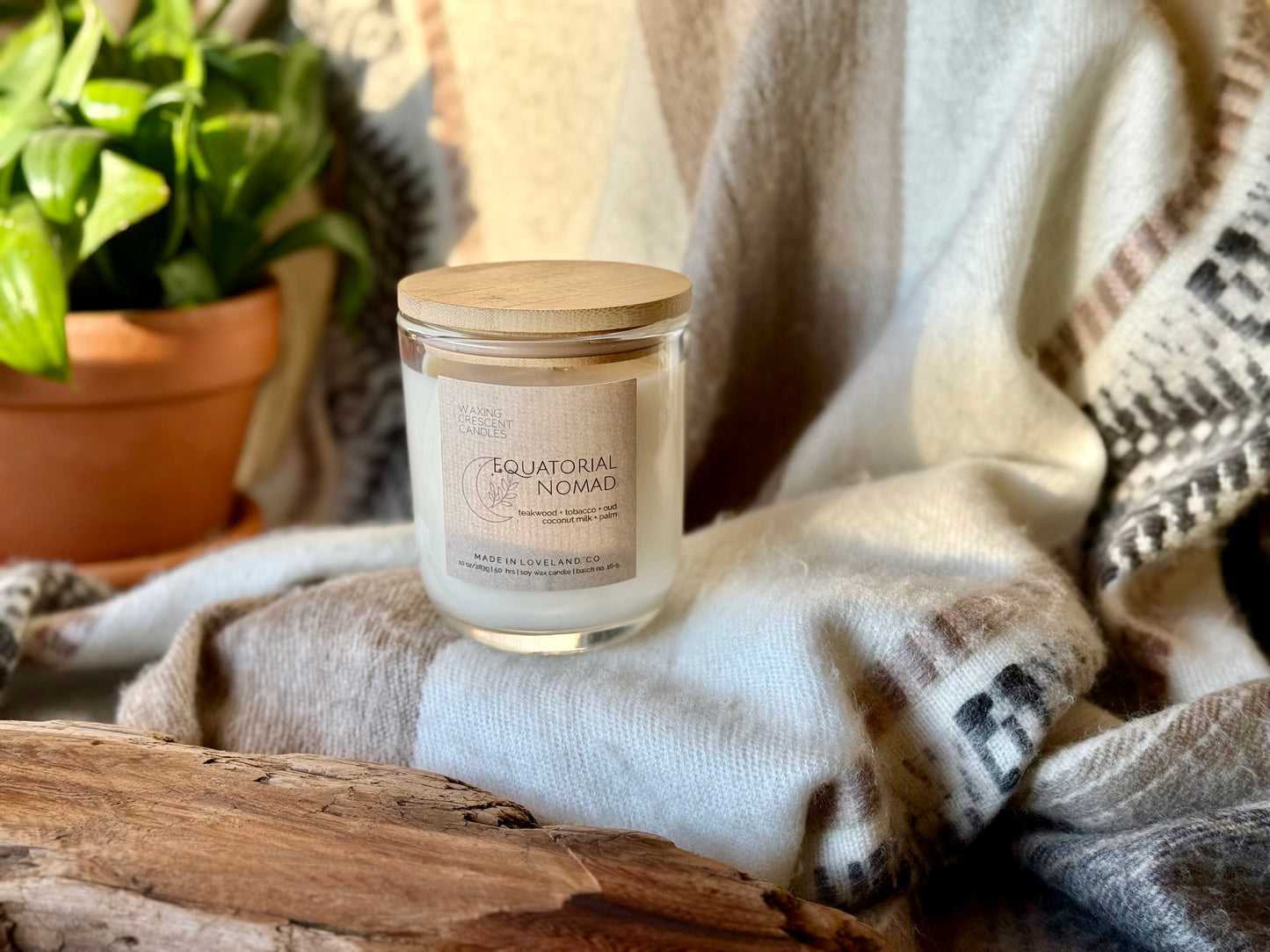 Equatorial Nomad (teakwood + tobacco + smoked oud + coconut milk + palm + patchouli)